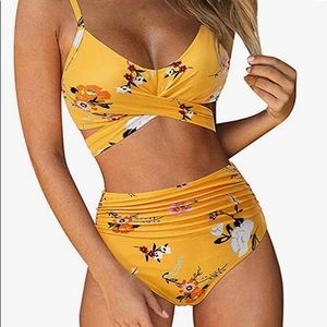 Super cute and flattering 2 piece bathing suit